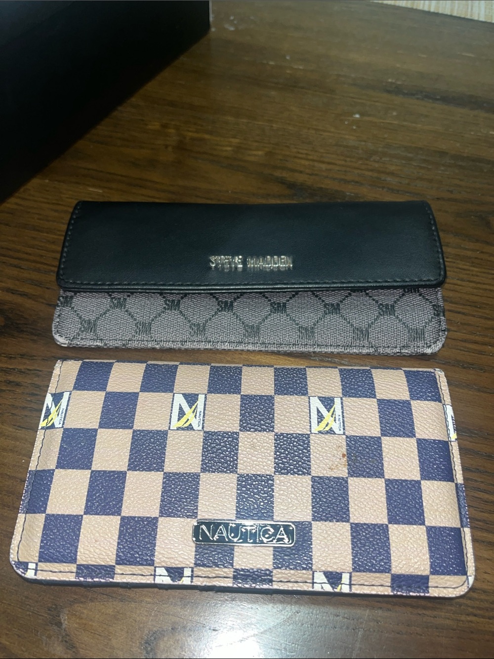 Steve Madden Black and Gray Patterned Continental Wallet